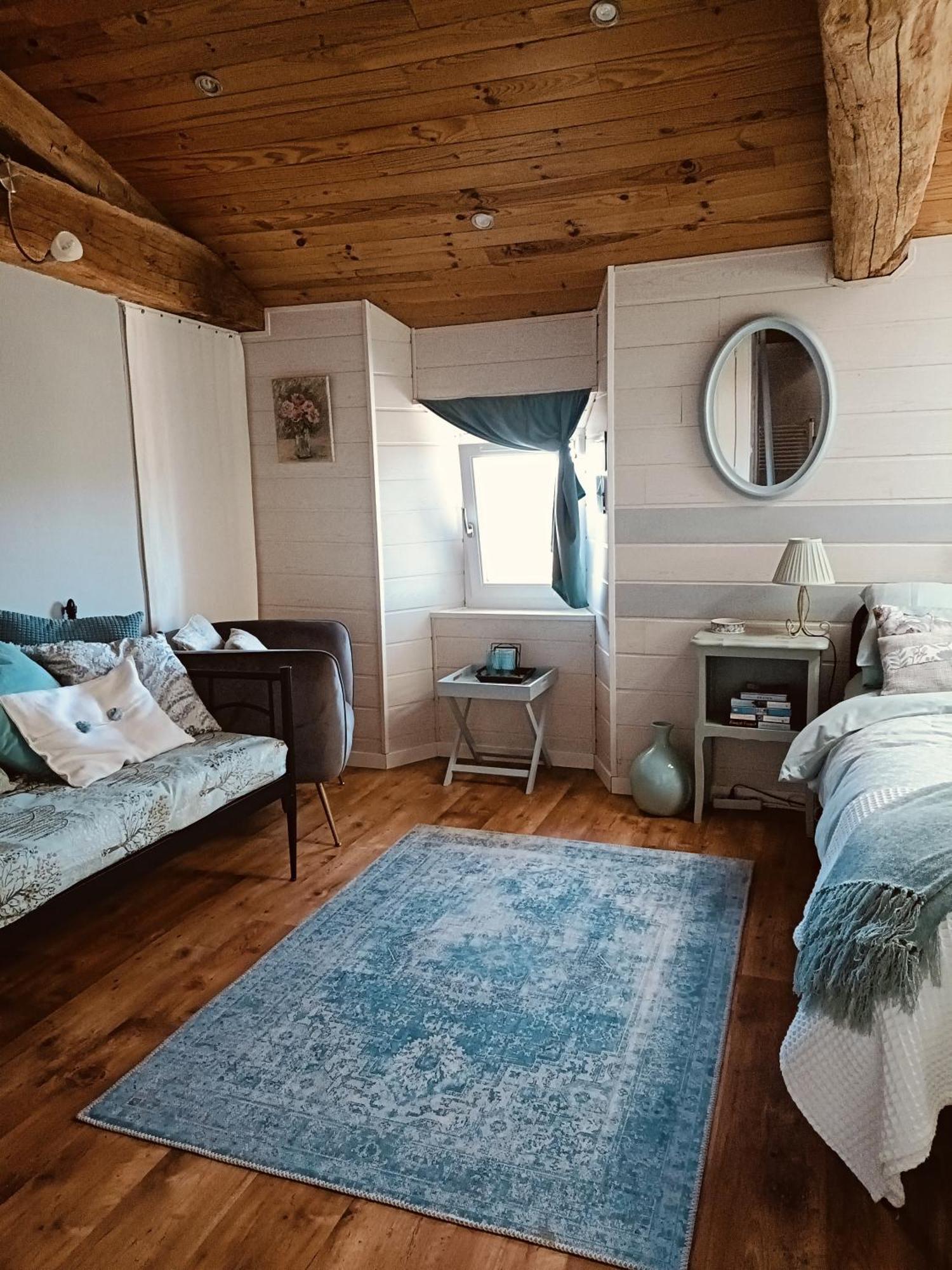 'Quelle Belle Vue' Chambre D'Hote Confolens Esterno foto